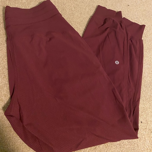 Lululemon jogger - Picture 4 of 5
